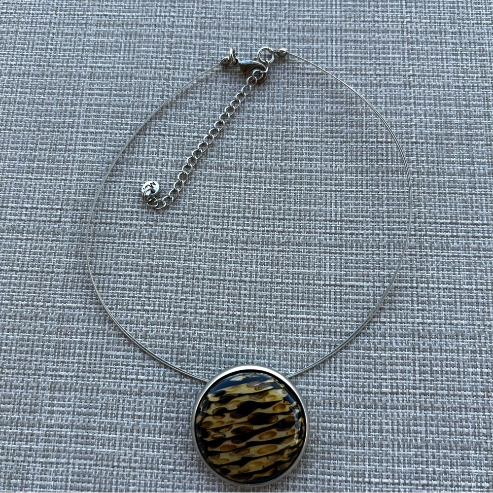 Silver Wire Necklace with Brown Patterned Round Pendant